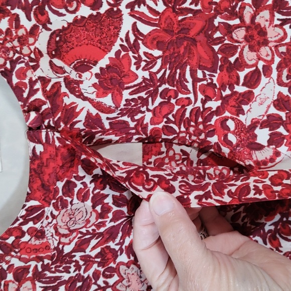 10577 FINAL PRICE Tory Burch red and burgundy floral L/S silk blouse 8 - Picture 6 of 12